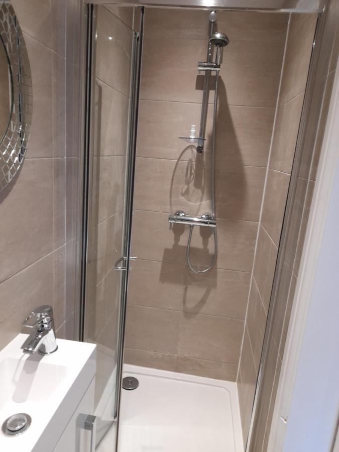Lovely Home With Full En-Suite Double Bed Rooms Reading Exterior foto