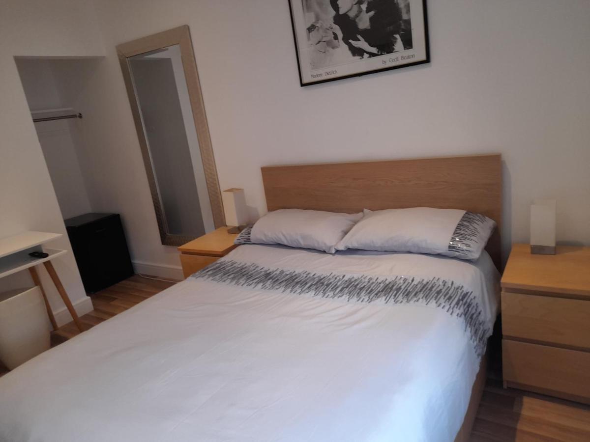 Lovely Home With Full En-Suite Double Bed Rooms Reading Exterior foto