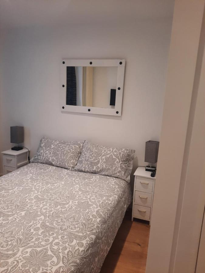 Lovely Home With Full En-Suite Double Bed Rooms Reading Exterior foto